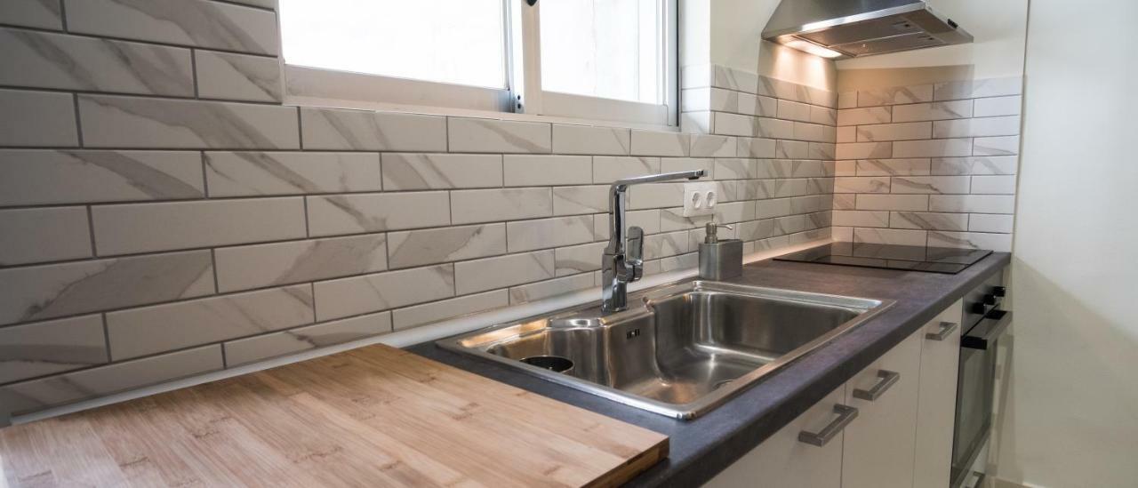 Comfy Apartment Of 104 M² Near Metro! Athena Bagian luar foto